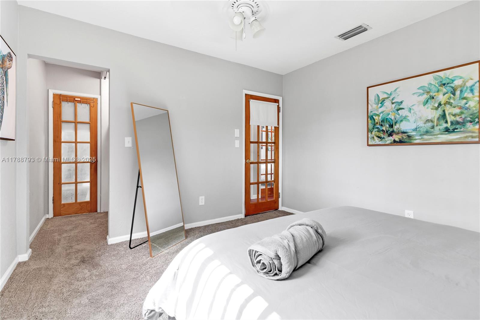 GLENDALE MANOR - Residential Lease