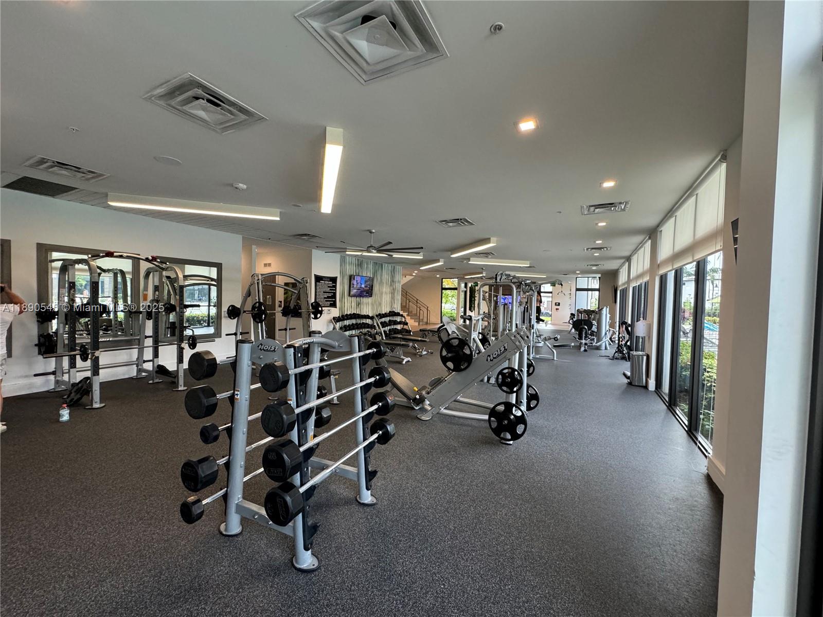 DOWNTOWN DORAL SOUTH PHAS - Residential