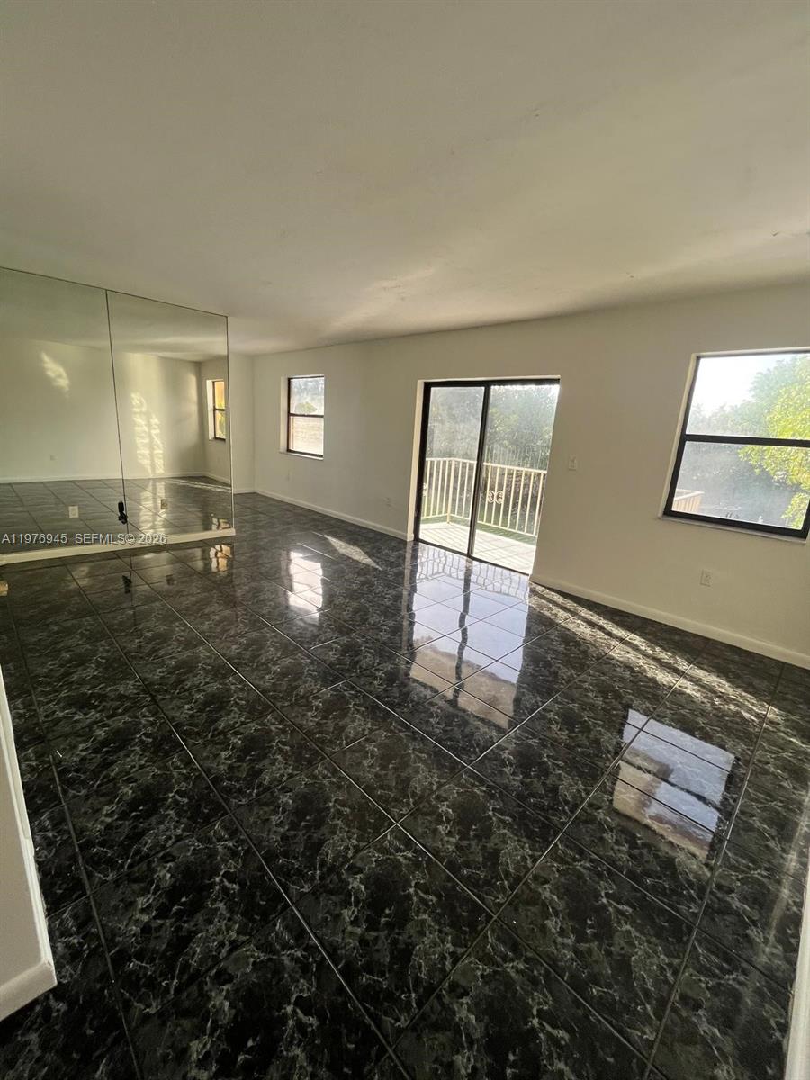 MELROSE PLACE SOUTH CONDO - Residential