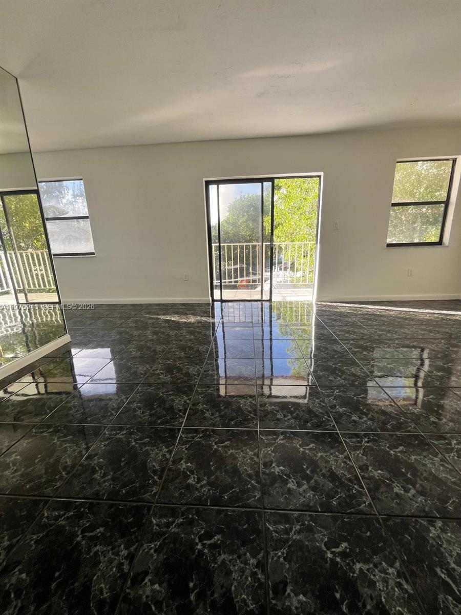 MELROSE PLACE SOUTH CONDO - Residential