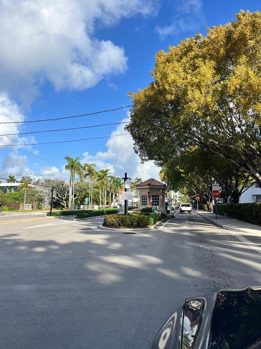 MELROSE PLACE SOUTH CONDO - Residential