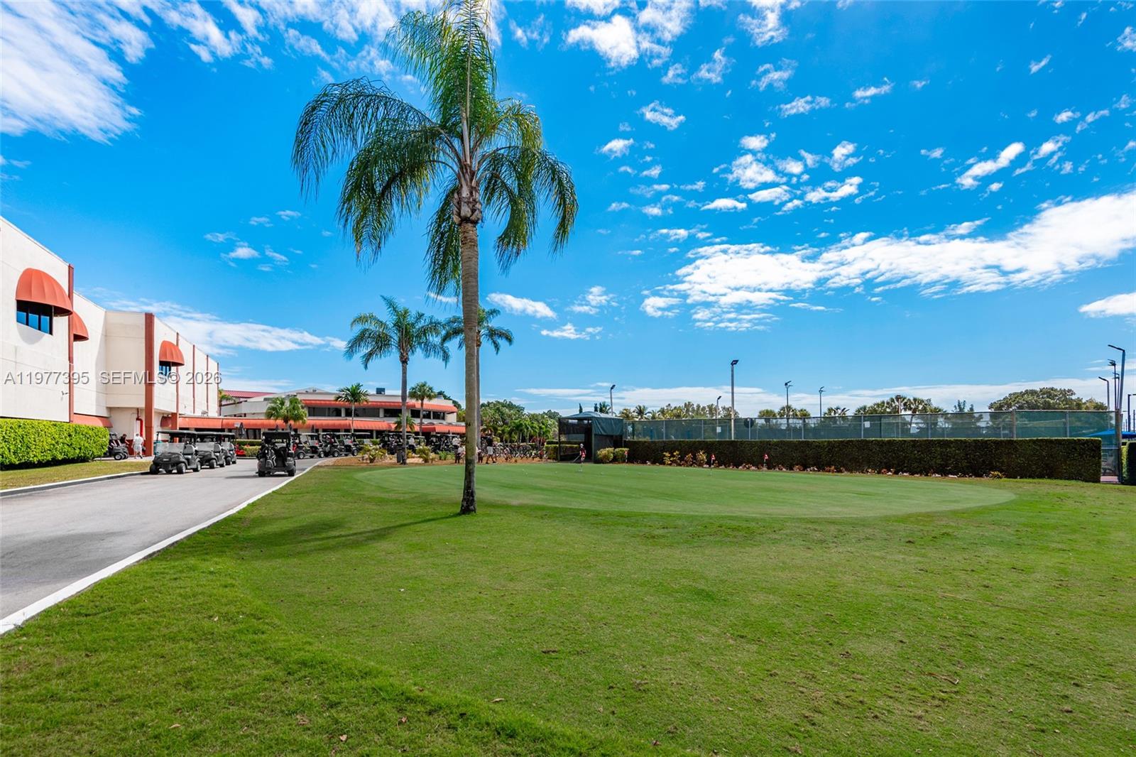 HOLLYBROOK GOLF AND - Residential Lease