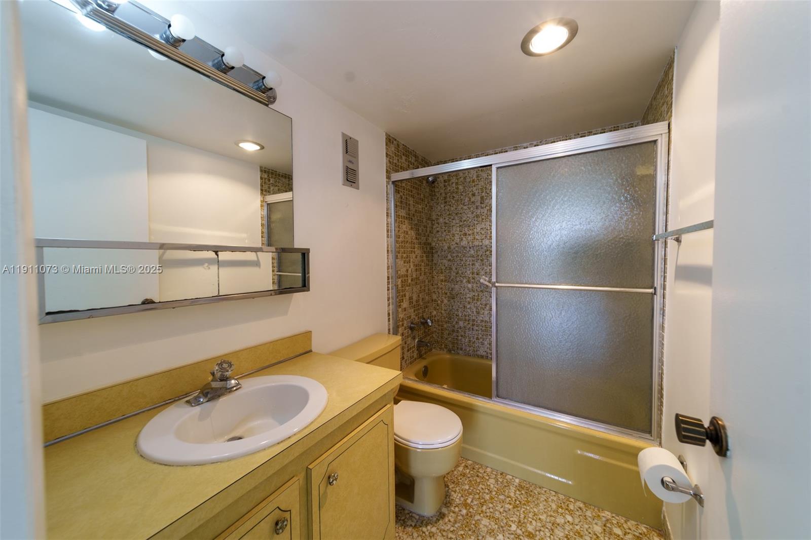 WATERGATE CONDOMINIUM NO - Residential Lease