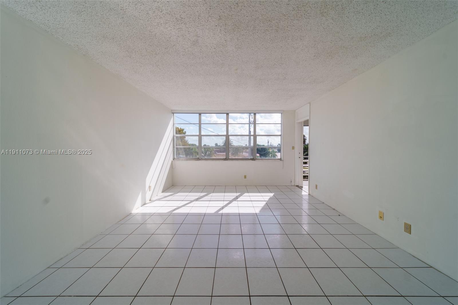 WATERGATE CONDOMINIUM NO - Residential Lease