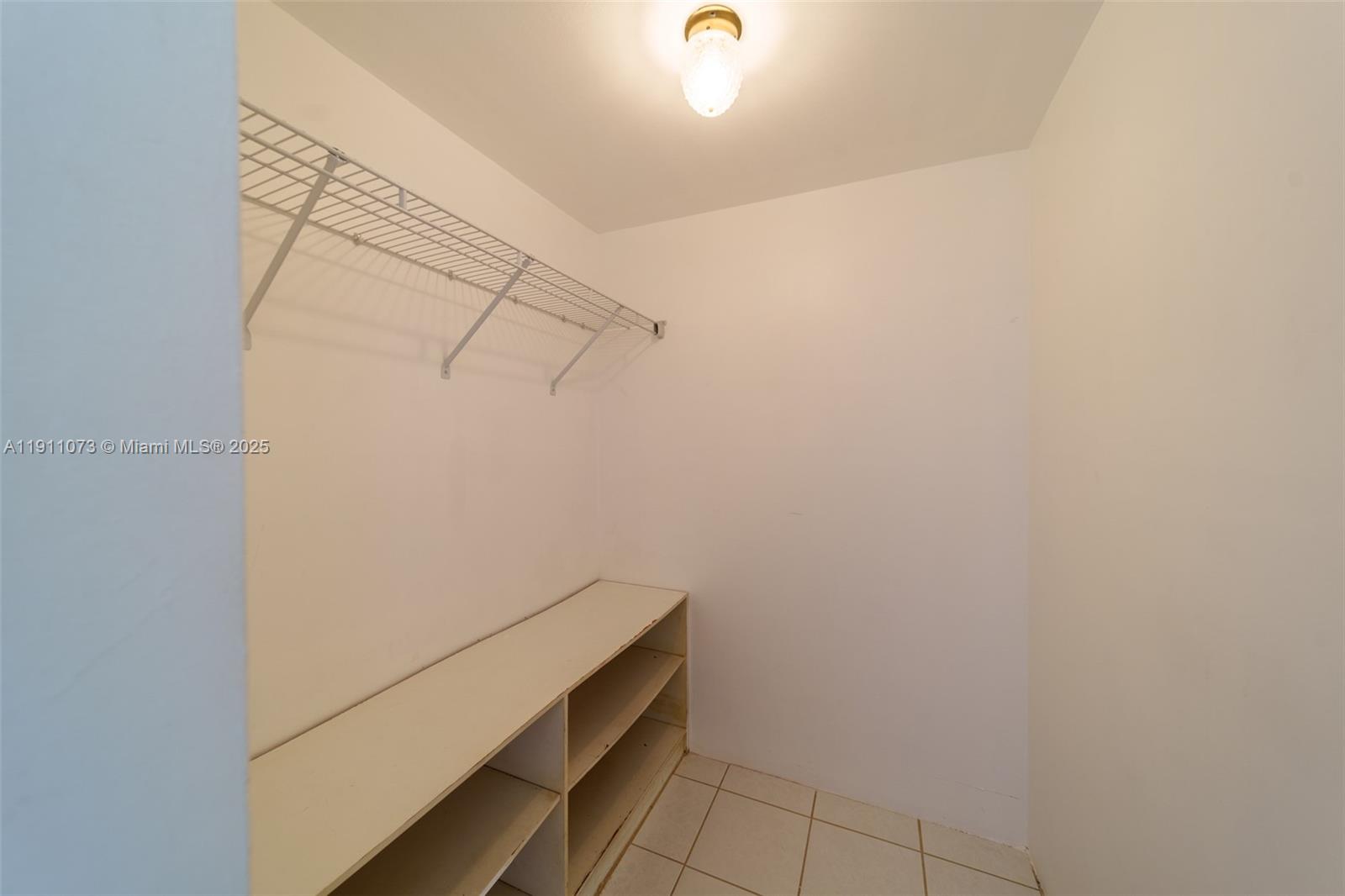 WATERGATE CONDOMINIUM NO - Residential Lease