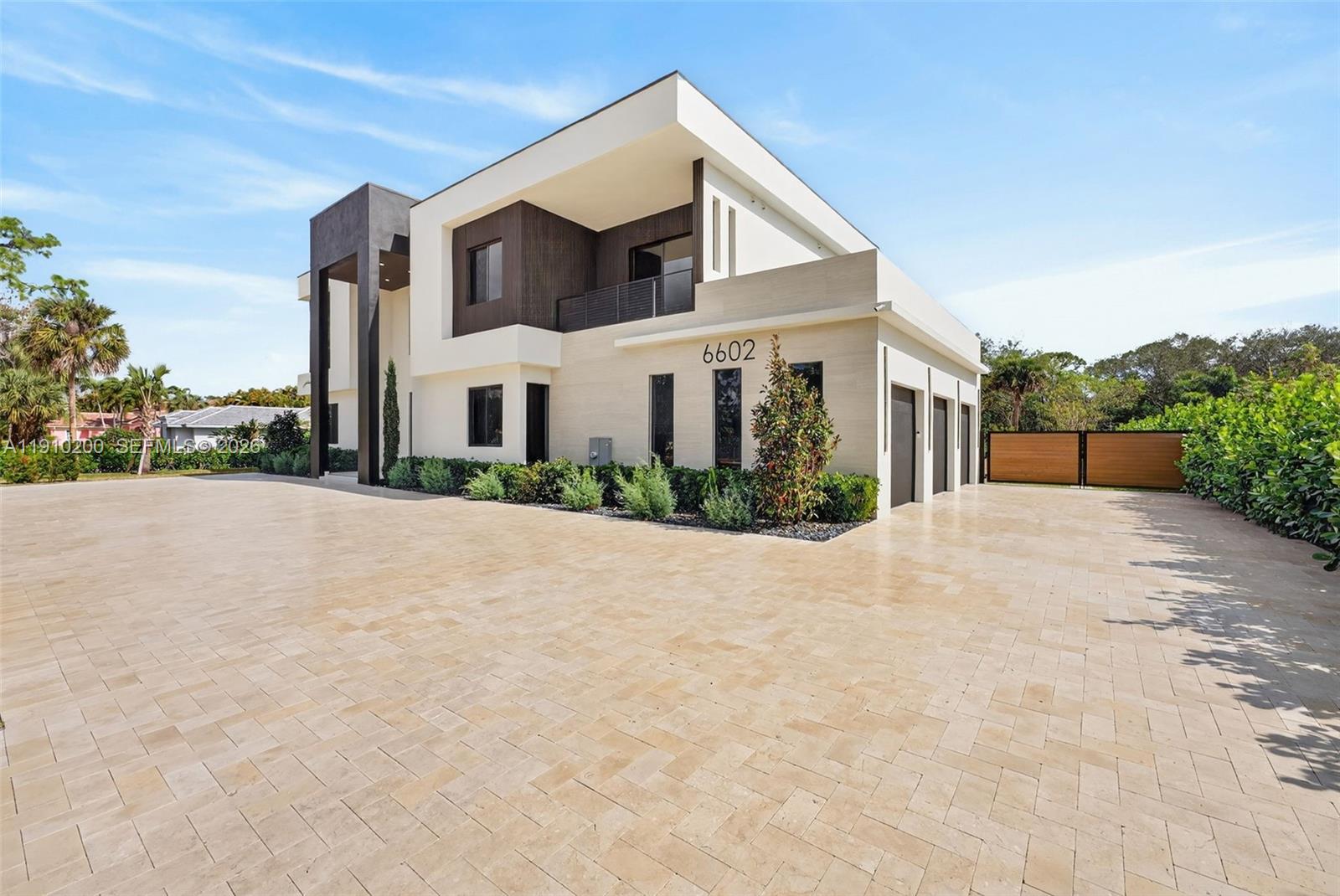 6602 NW 62nd Ter