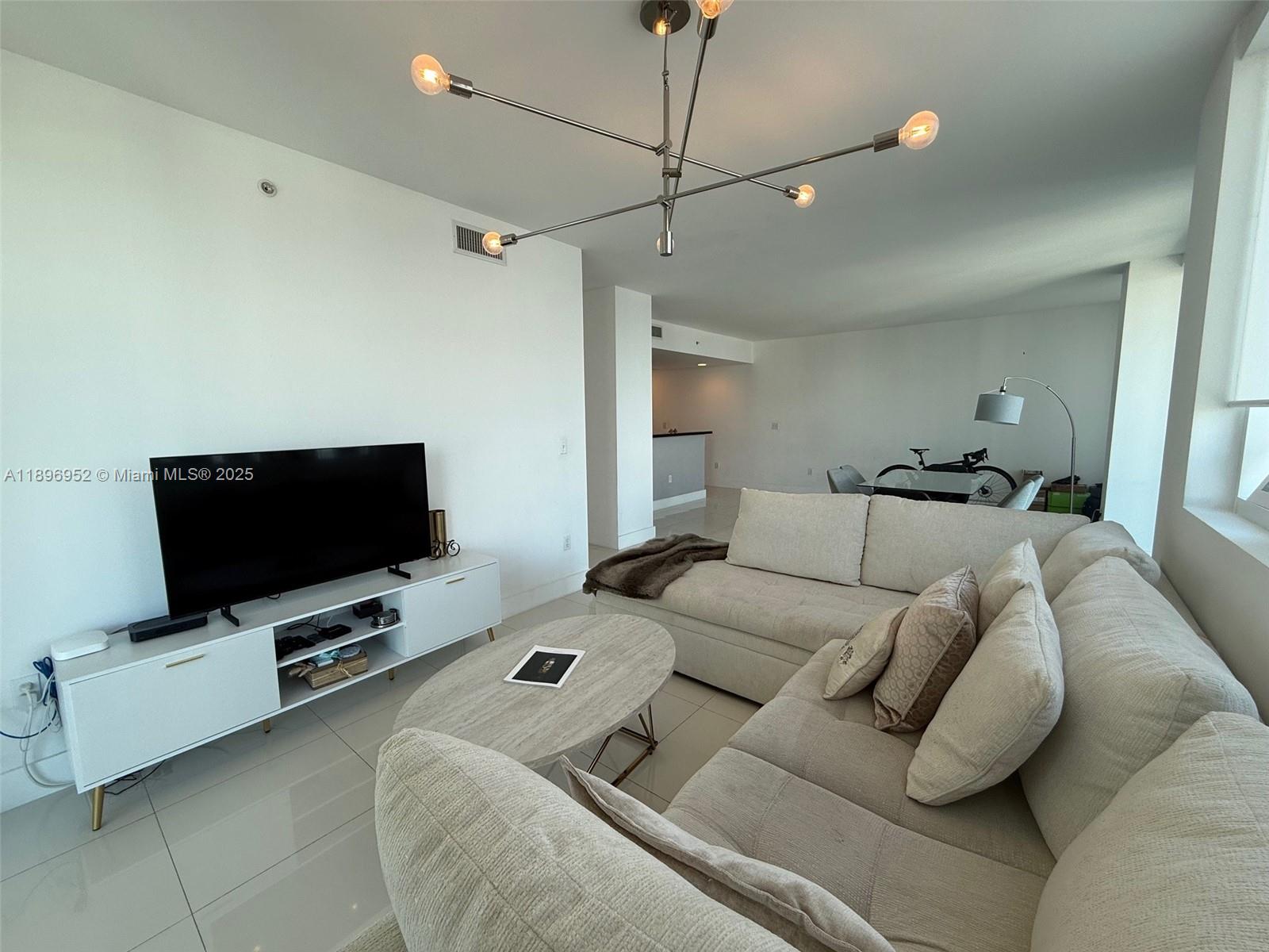 VIZCAYNE NORTH CONDO - Residential