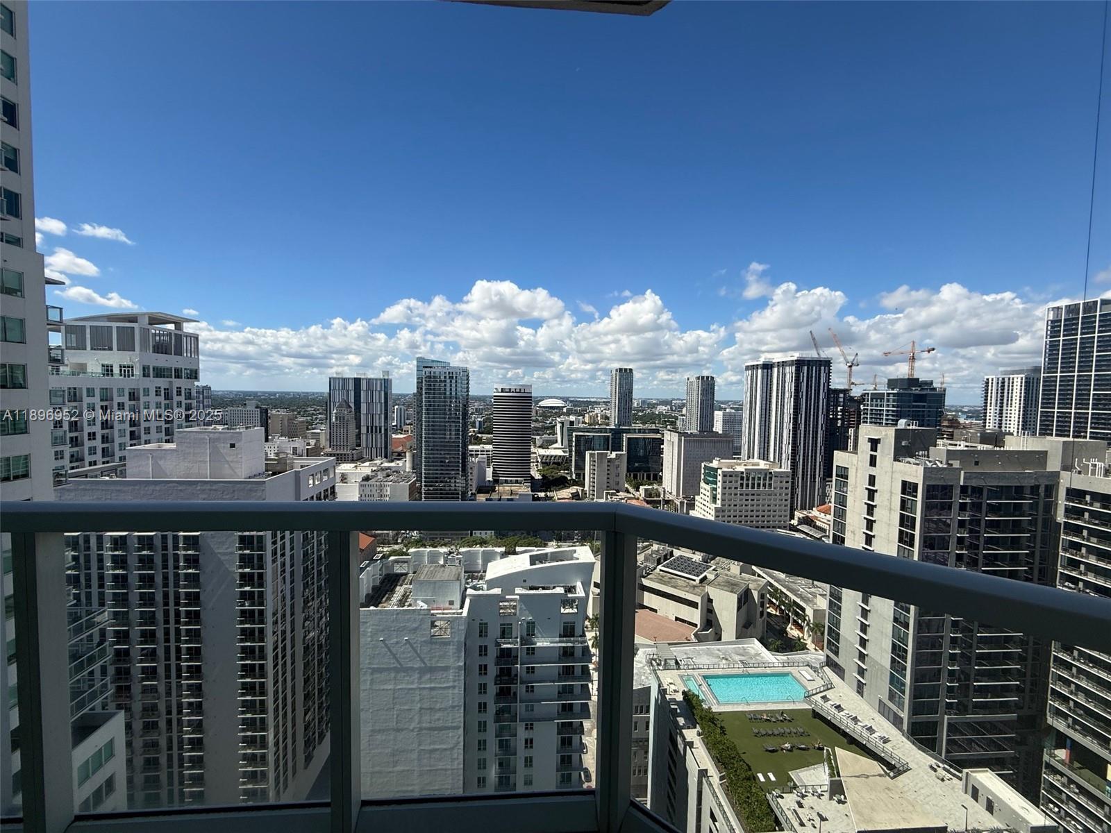 VIZCAYNE NORTH CONDO - Residential