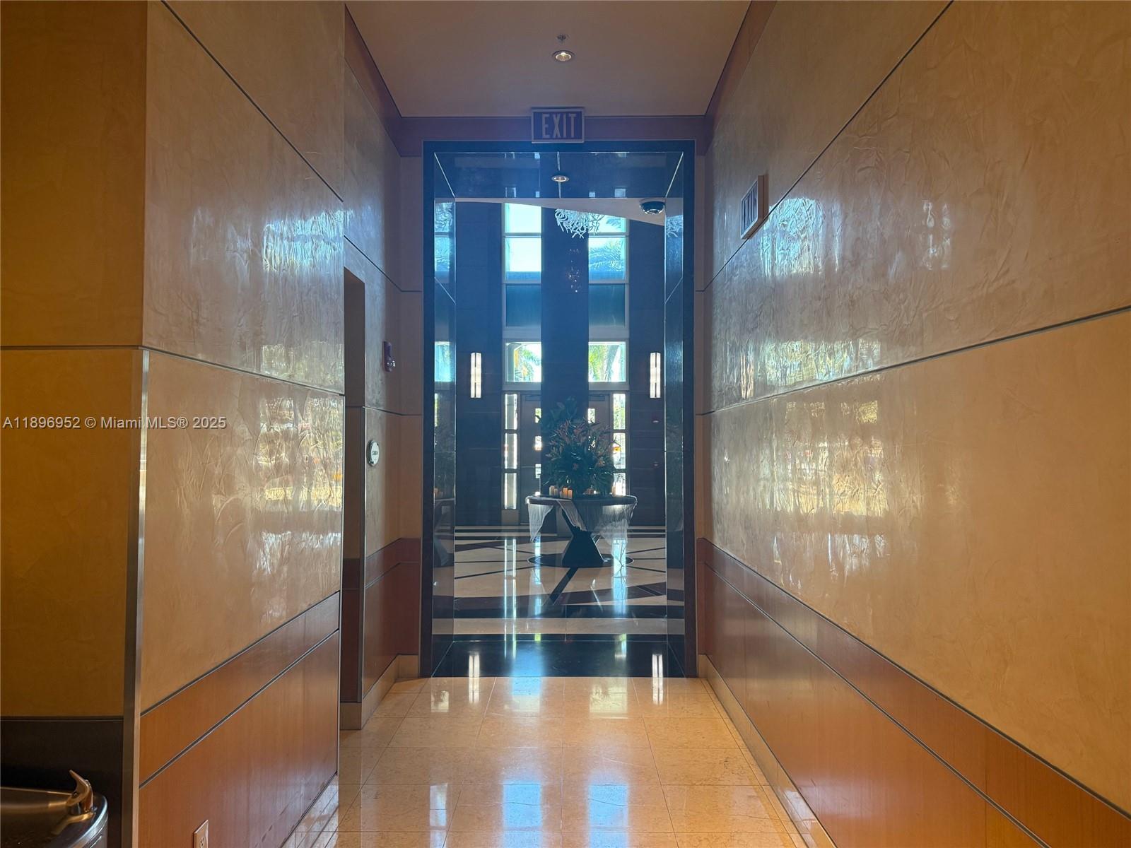 VIZCAYNE NORTH CONDO - Residential