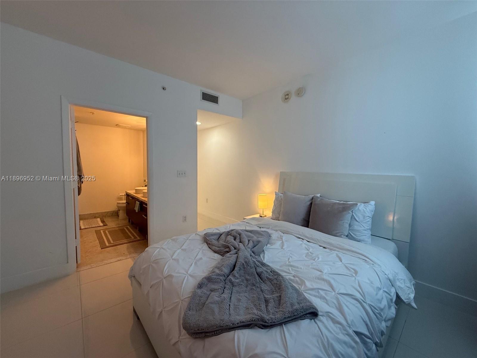 VIZCAYNE NORTH CONDO - Residential