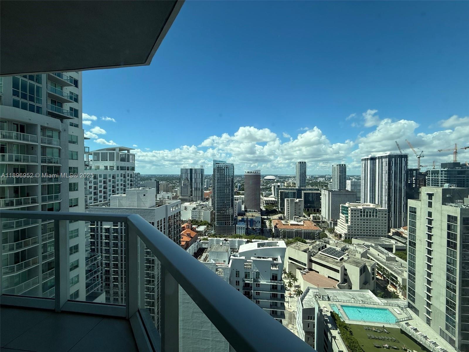 VIZCAYNE NORTH CONDO - Residential