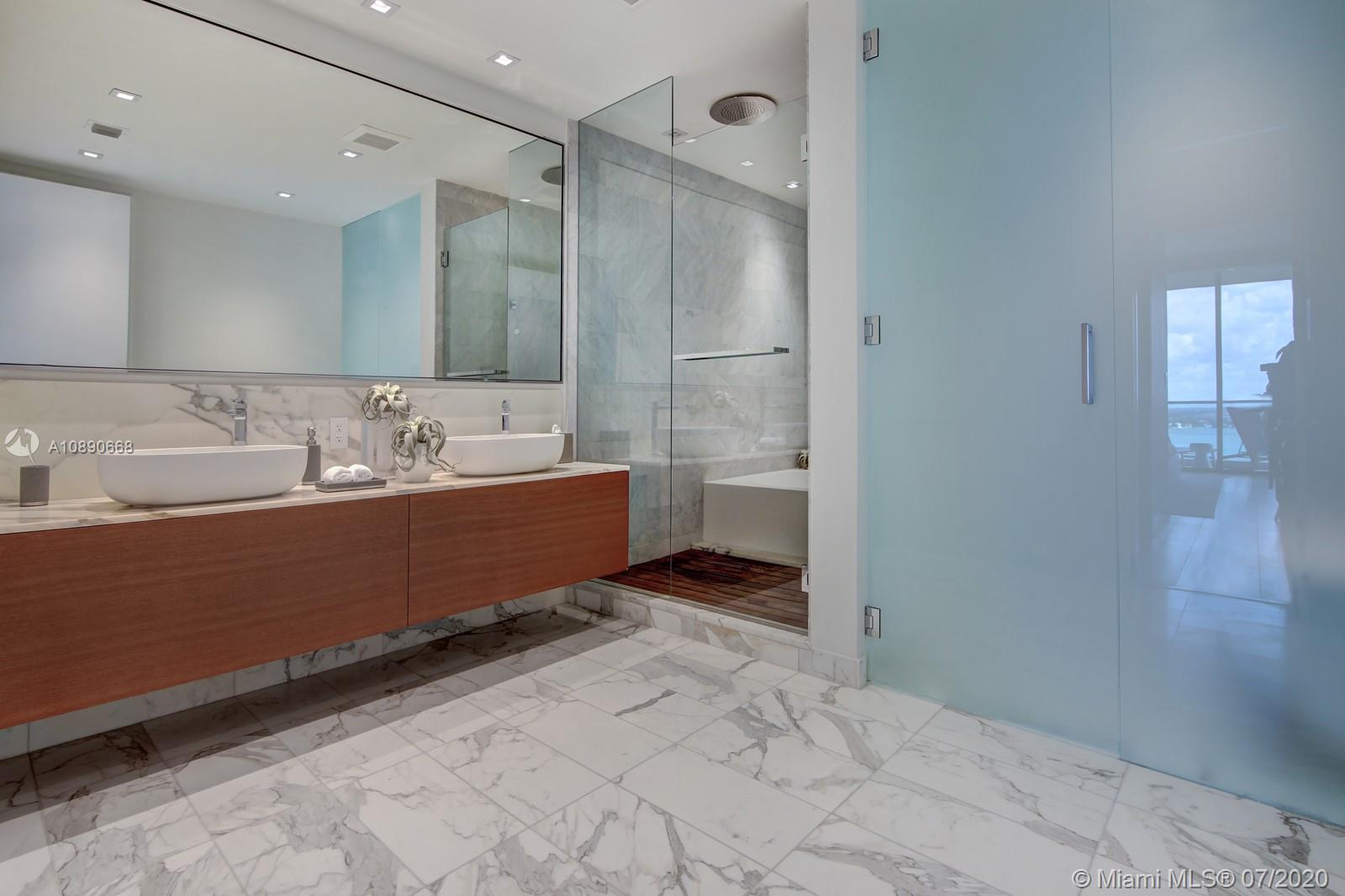 OCEANA BAL HARBOUR CONDO - Residential