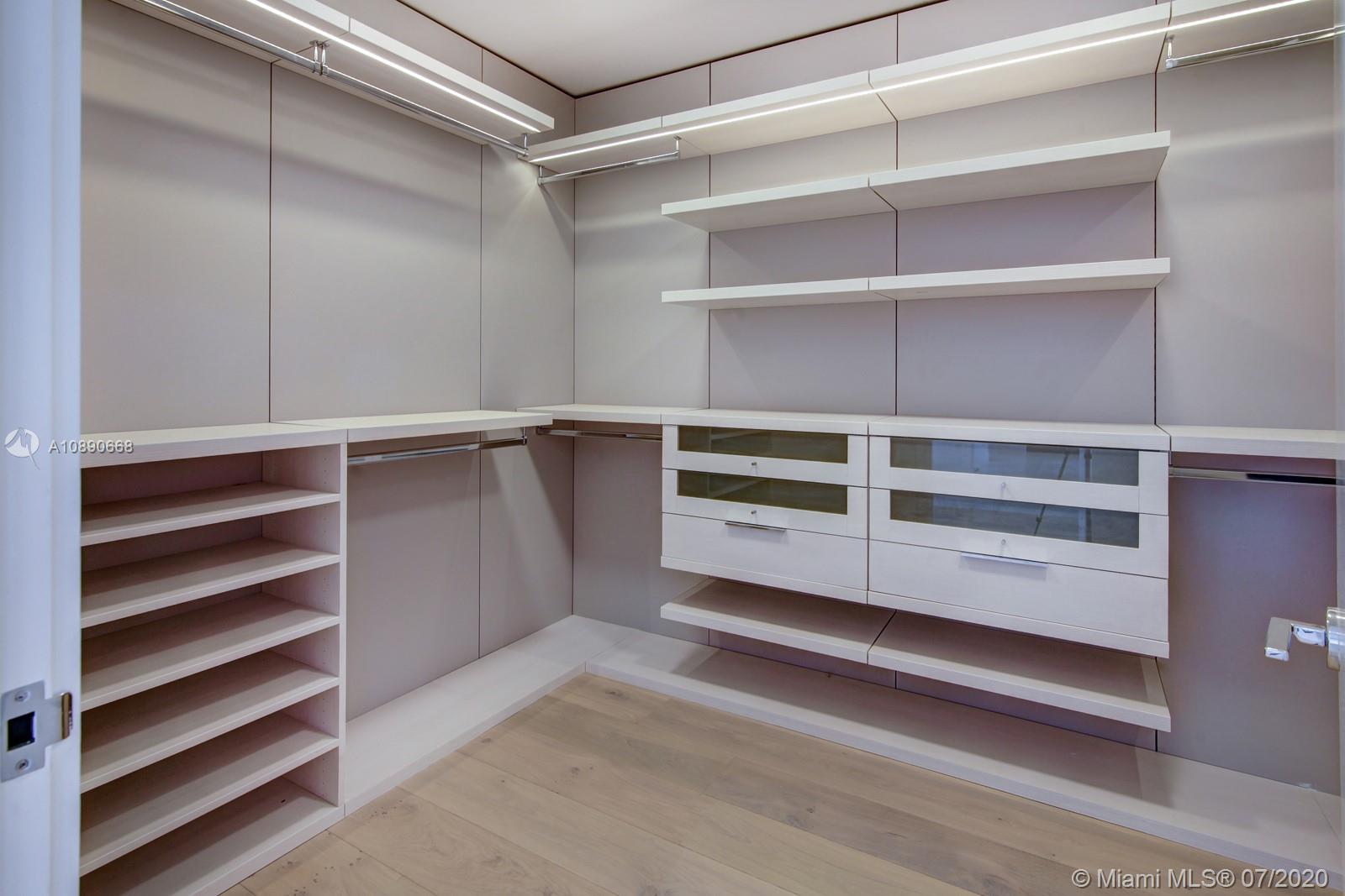 OCEANA BAL HARBOUR CONDO - Residential