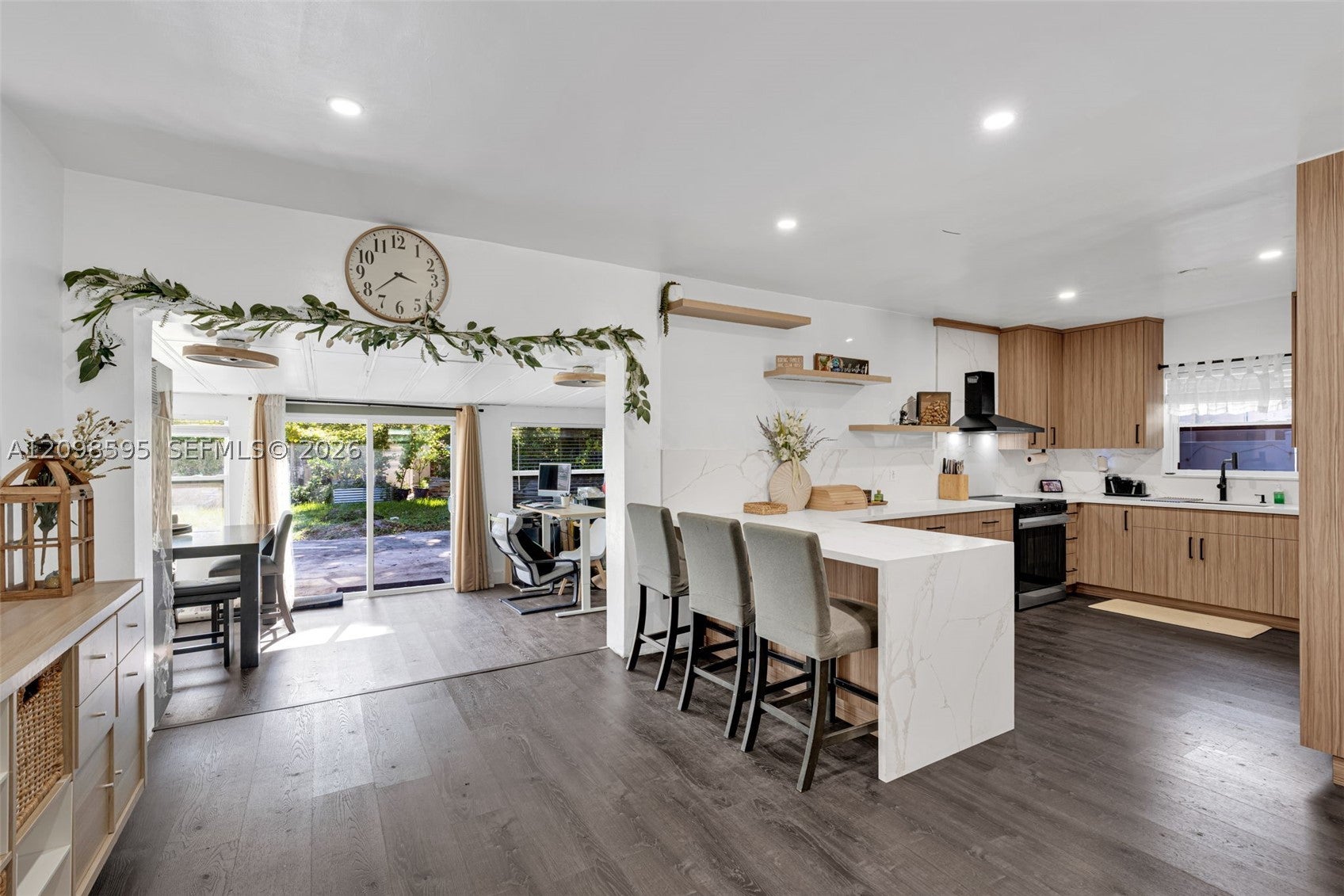 441 E Evanston Cir
