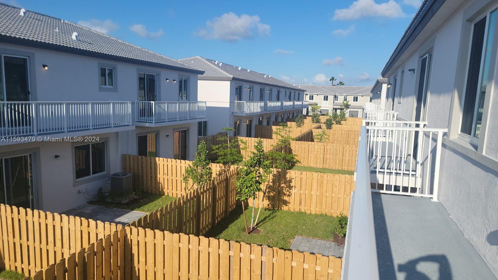 TERRA SOL LENNAR - Residential Lease