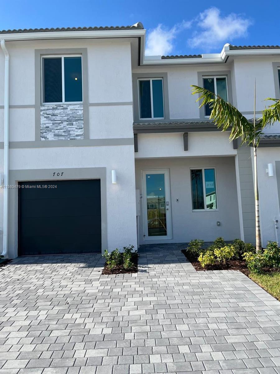 TERRA SOL LENNAR - Residential Lease
