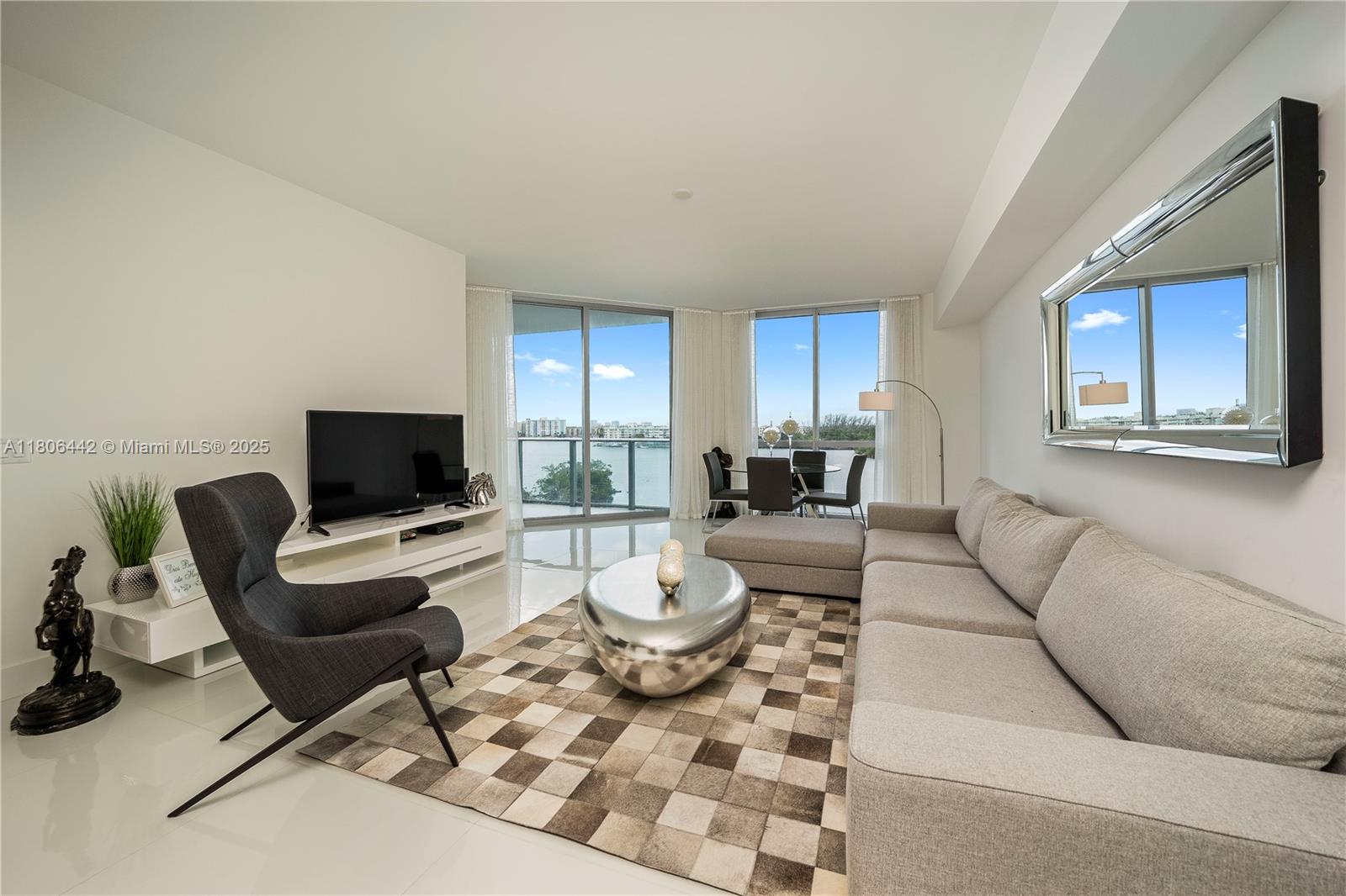 17111 BISCAYNE BL 506