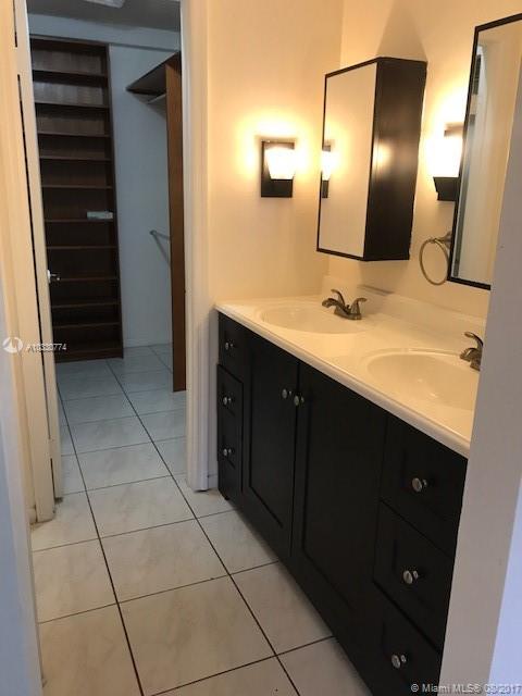 LAGO GRANDE FIVE-B CONDO - Residential Lease