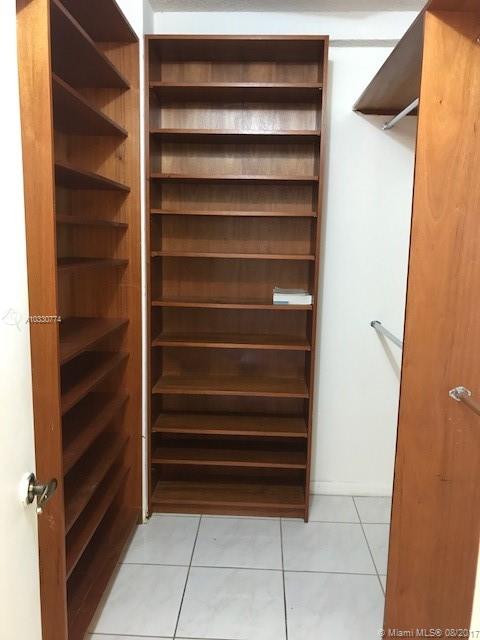 LAGO GRANDE FIVE-B CONDO - Residential Lease