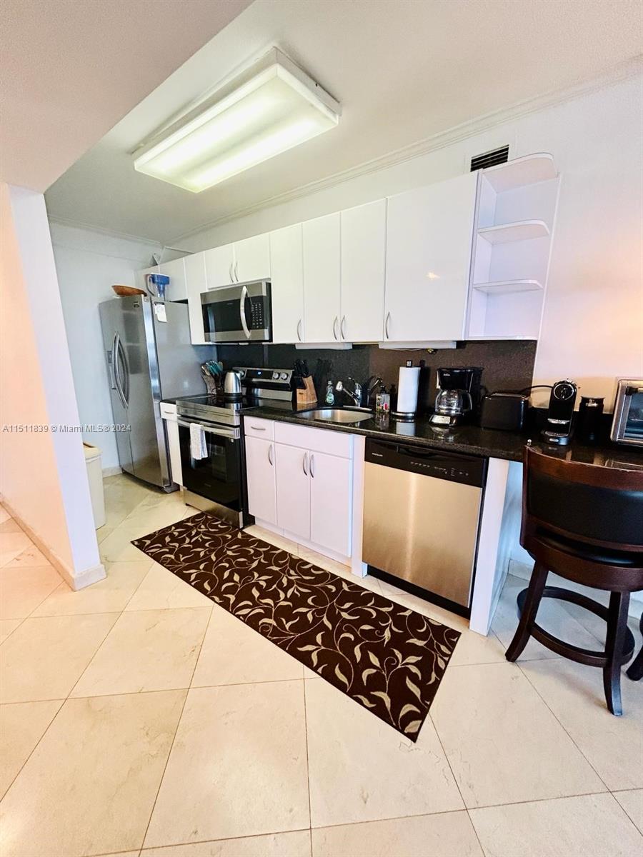 100 Lincoln Rd 1034