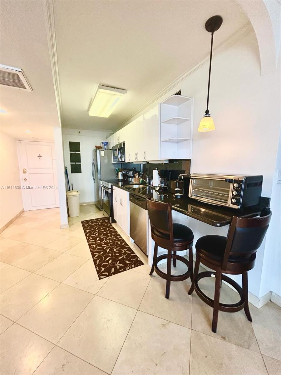 100 Lincoln Rd 1034