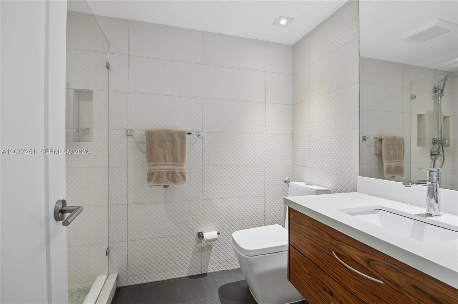FIFTY SIX-SIXTY COLLINS A - Residential