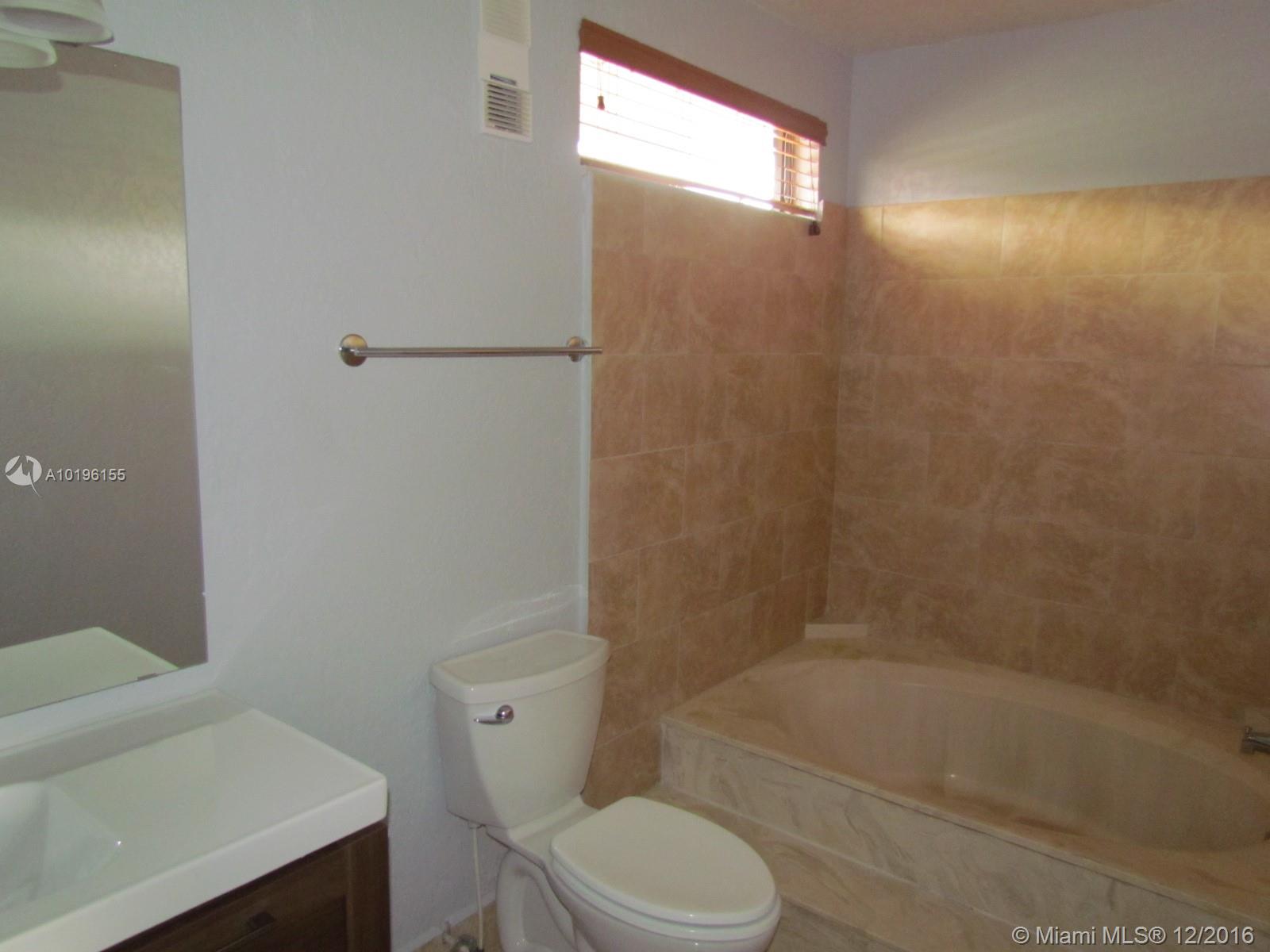 Coral Spgs Estate Twnhms - Residential Lease