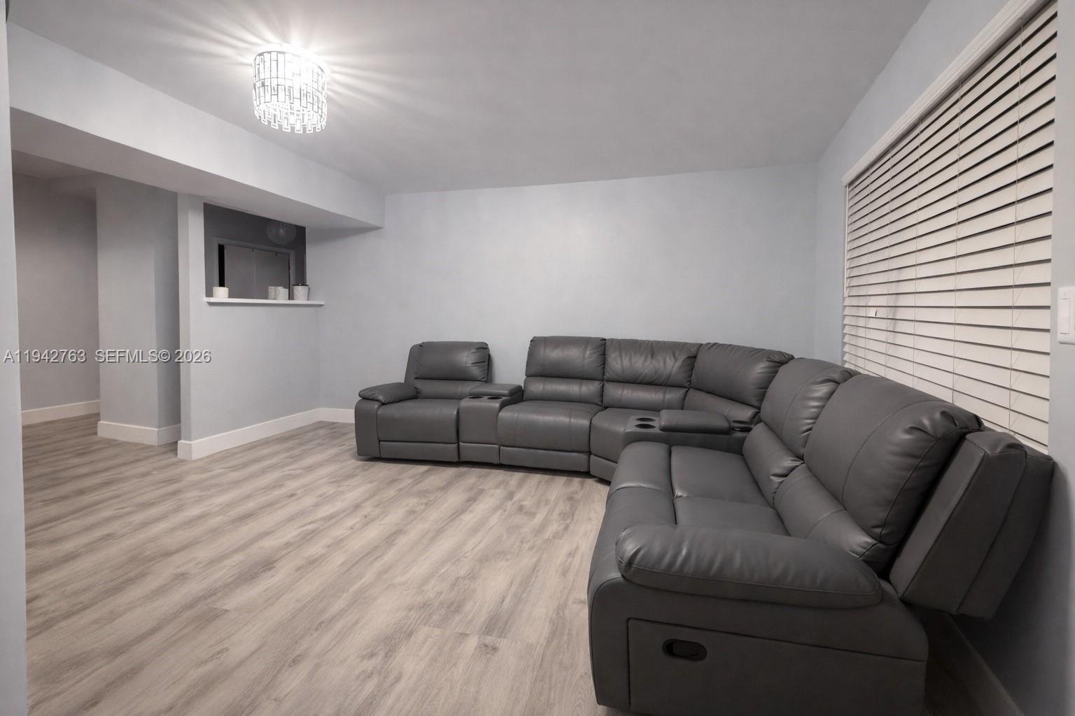 HOLLYWOOD SUBURBS NO 2 - Residential