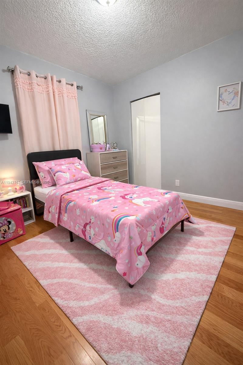 HOLLYWOOD SUBURBS NO 2 - Residential