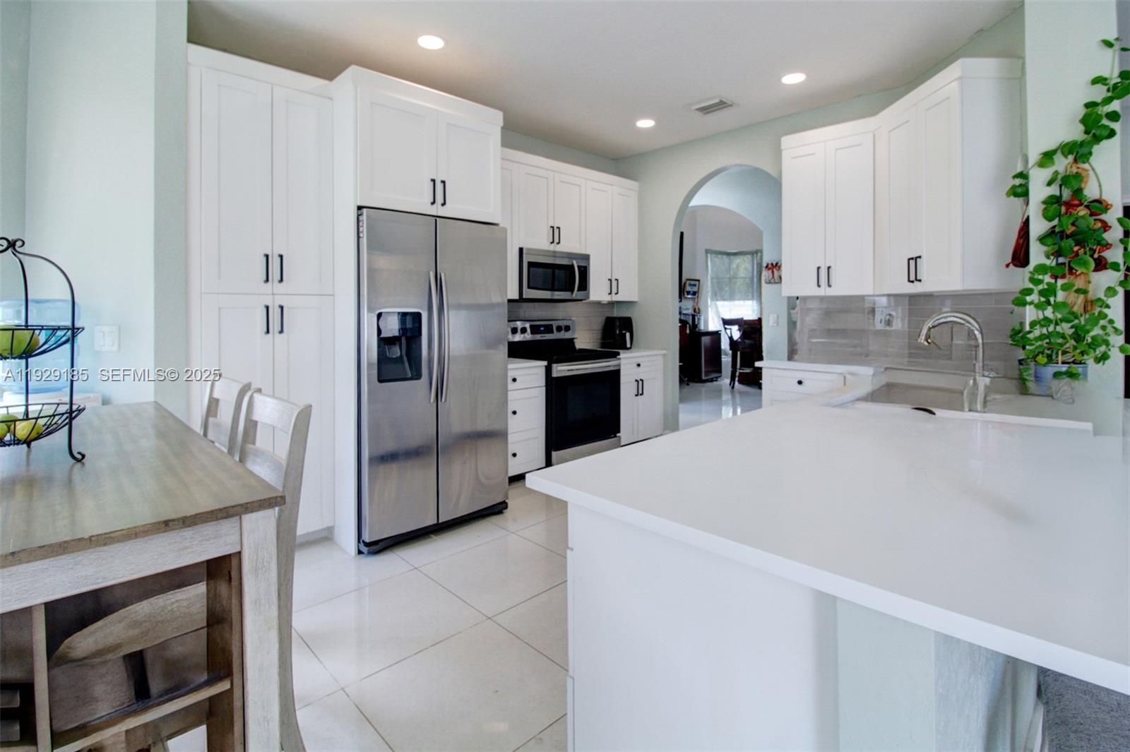 PORTOFINO OAKS - Residential