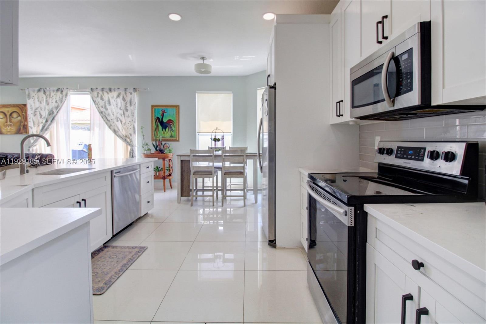 PORTOFINO OAKS - Residential