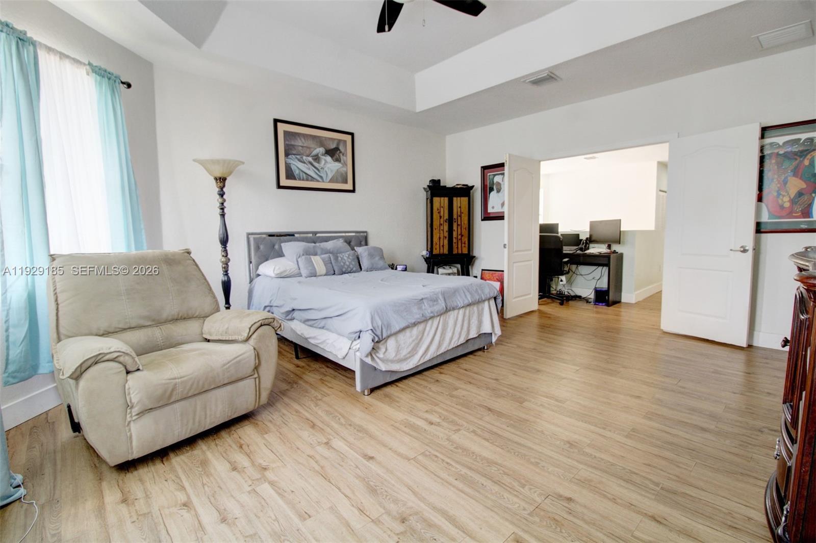 PORTOFINO OAKS - Residential