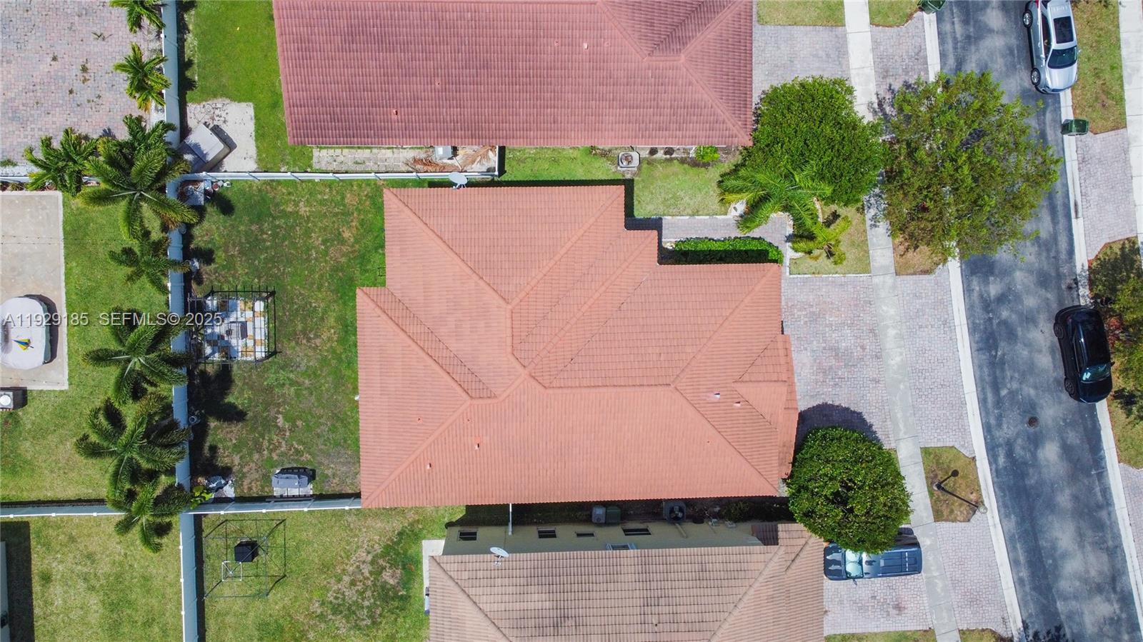 PORTOFINO OAKS - Residential