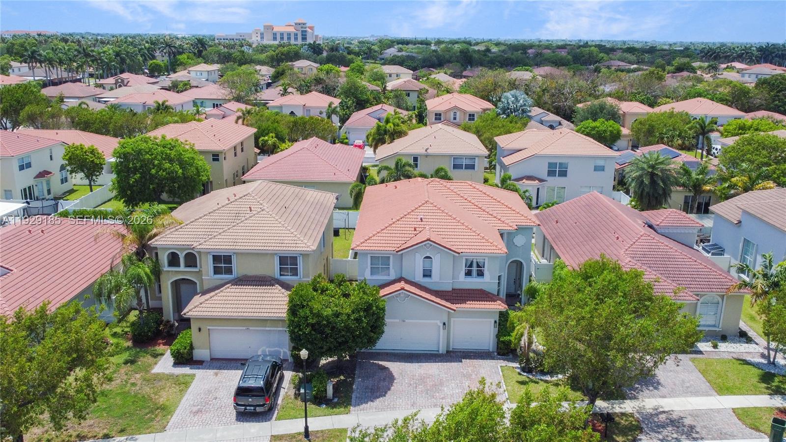 PORTOFINO OAKS - Residential