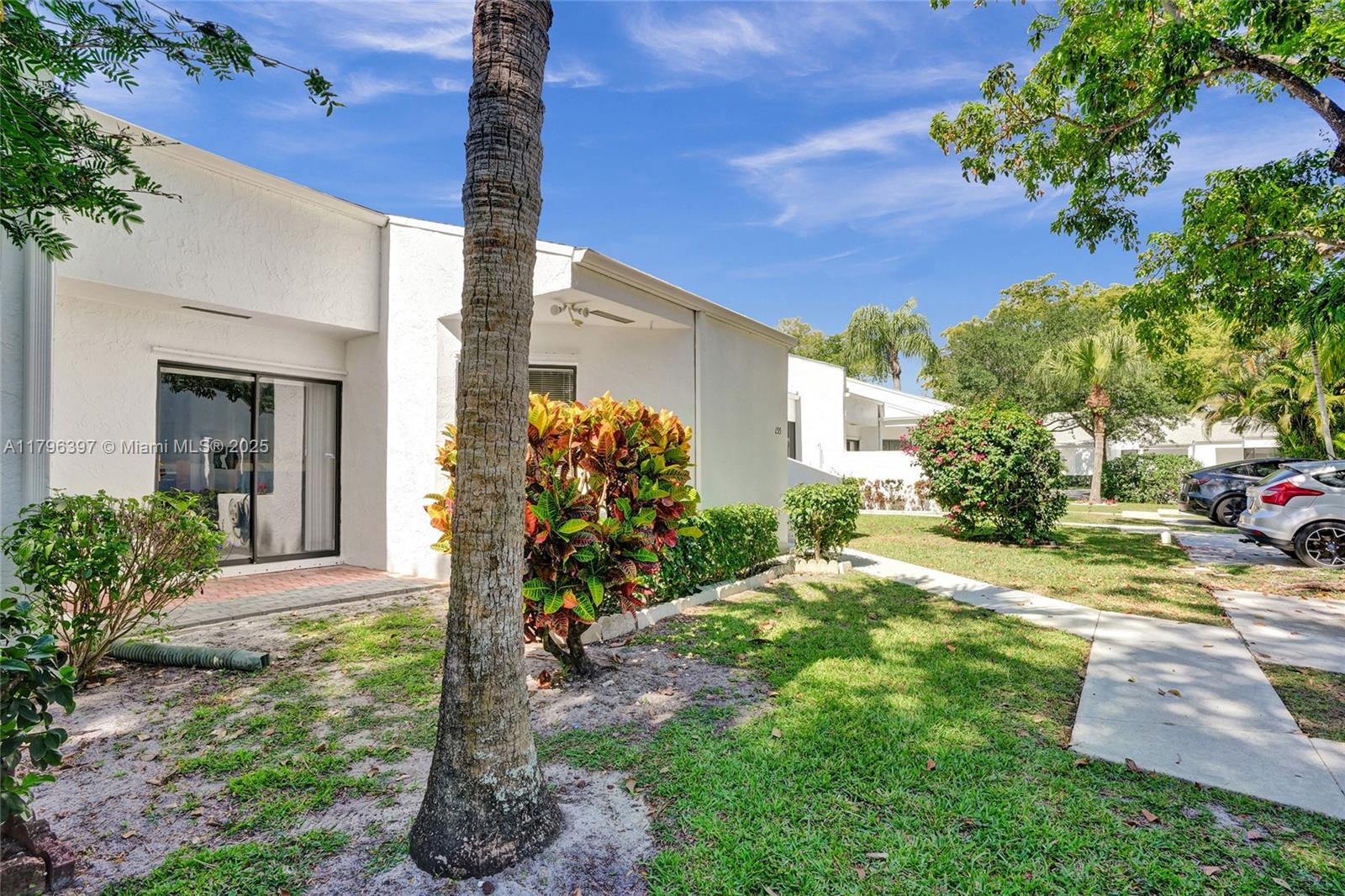 FAIRWAY VILLAS AT ROYAL P - Residential Lease