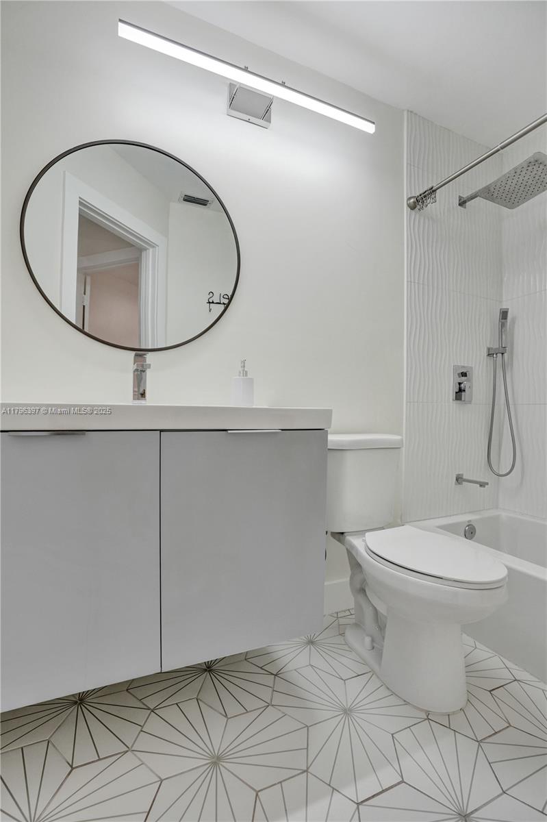 FAIRWAY VILLAS AT ROYAL P - Residential Lease