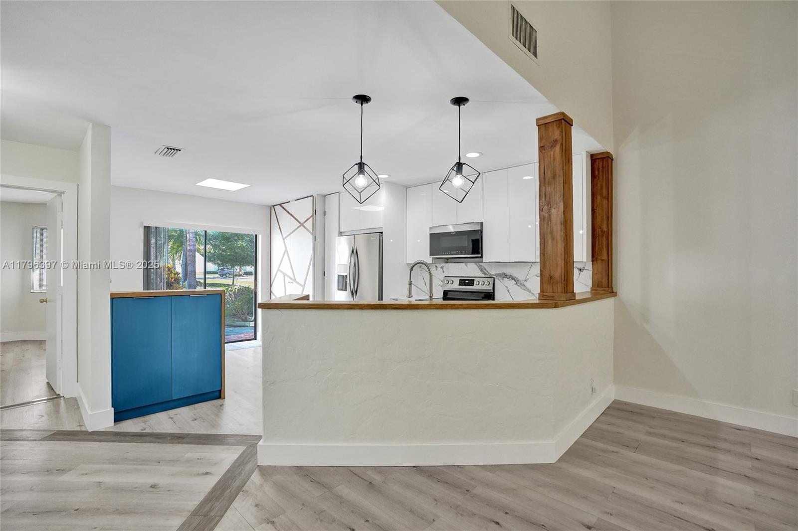 FAIRWAY VILLAS AT ROYAL P - Residential Lease