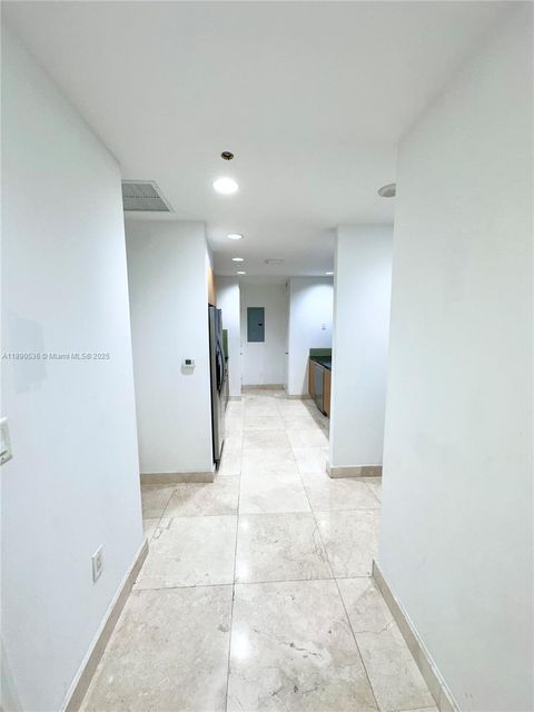 1050 Brickell Ave 2202 Miami FL 33131