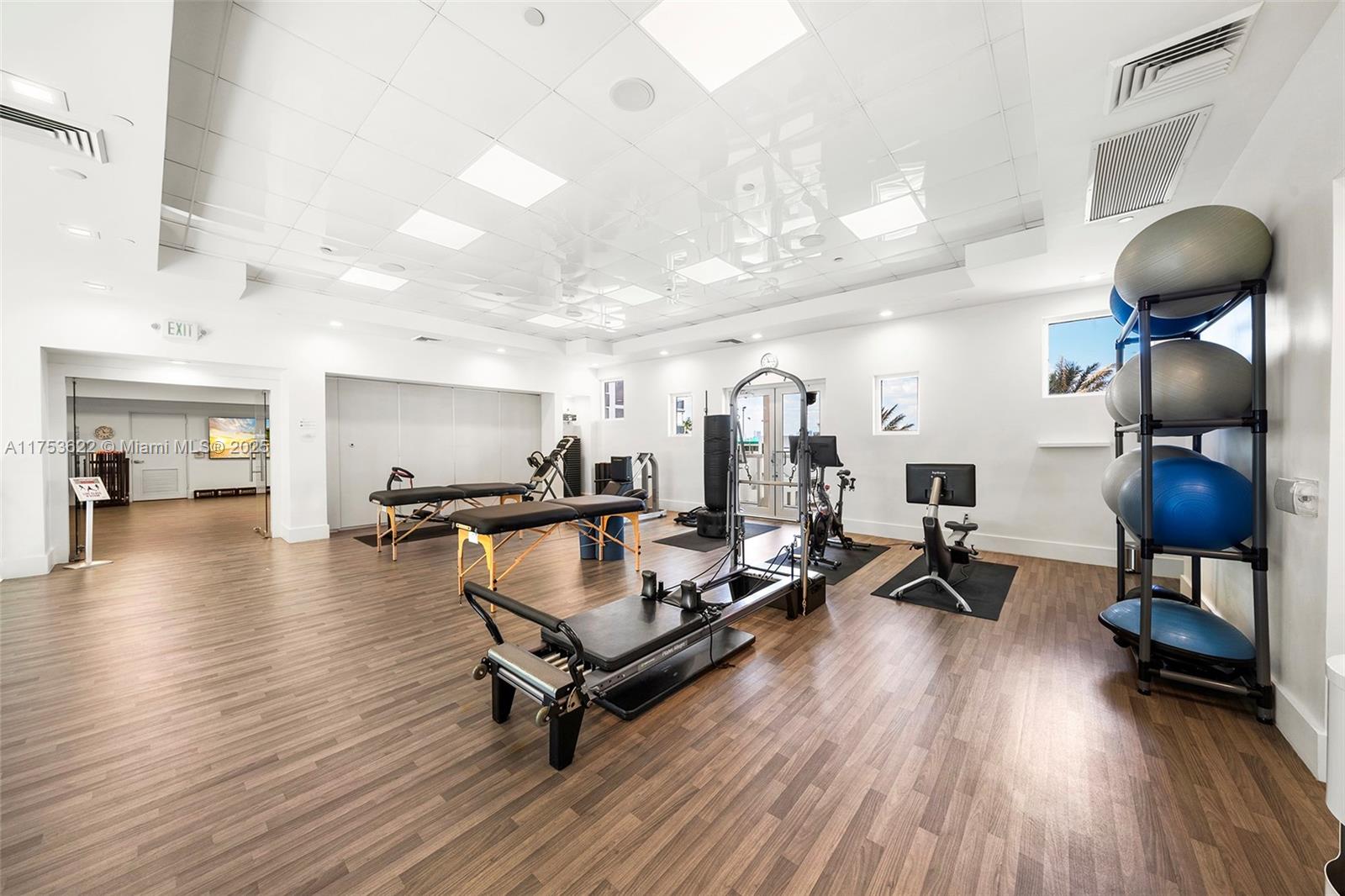 GREEN DIAMOND CONDO - Residential