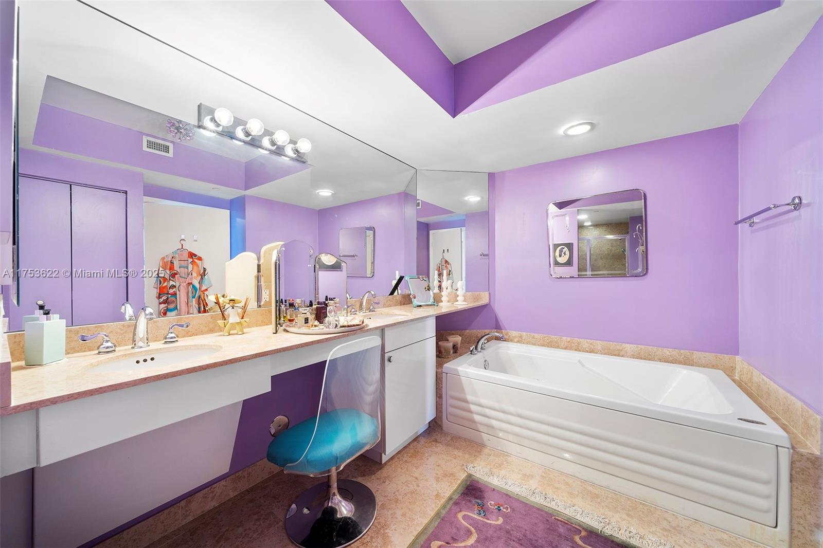 GREEN DIAMOND CONDO - Residential