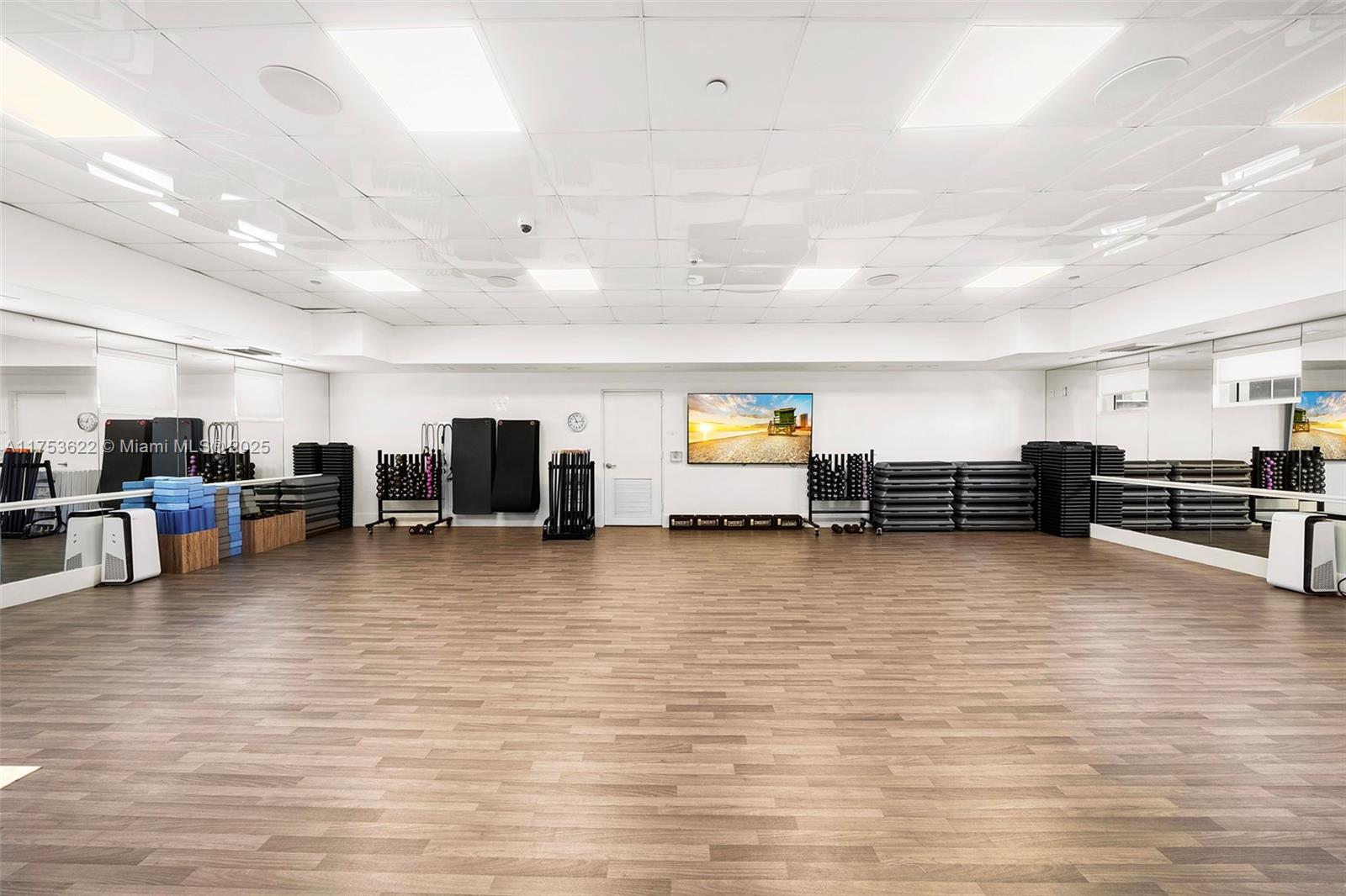 GREEN DIAMOND CONDO - Residential