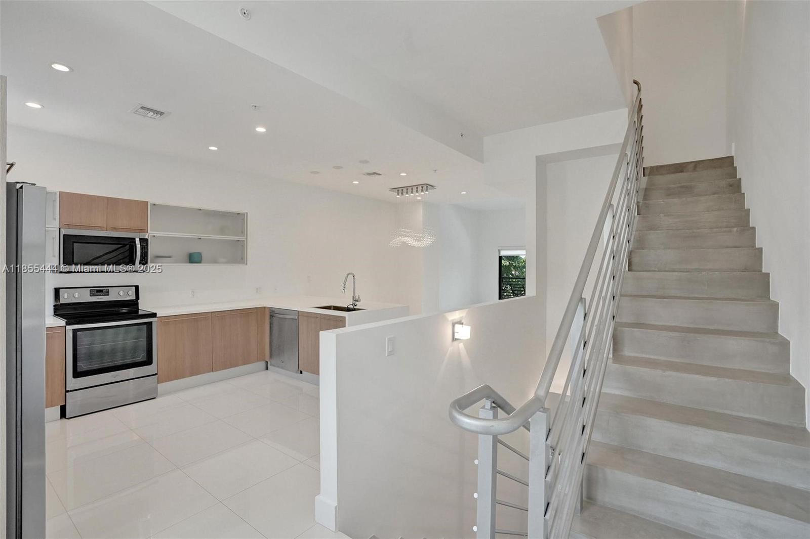 KOI PLAT - Residential Lease