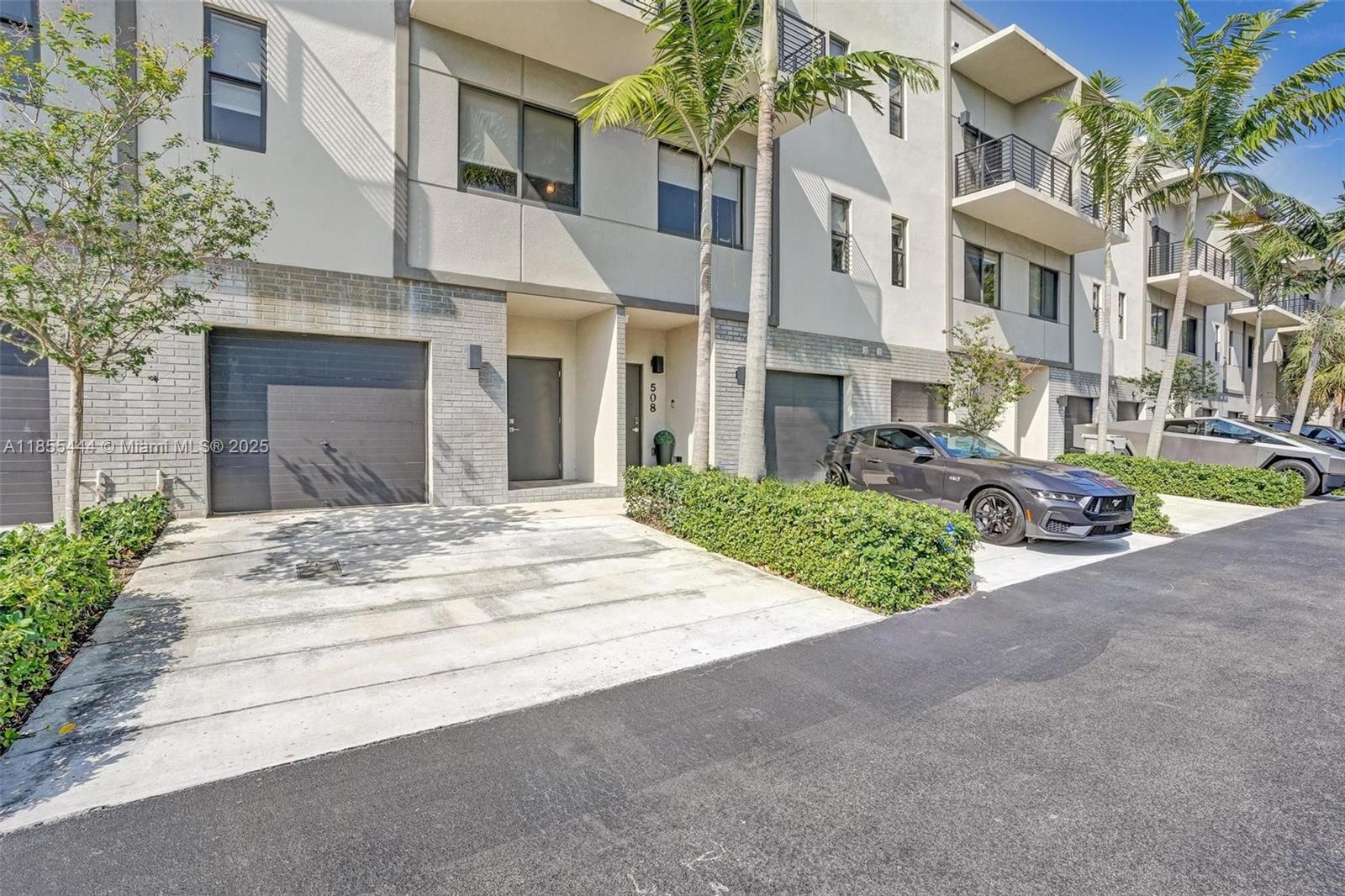 KOI PLAT - Residential Lease