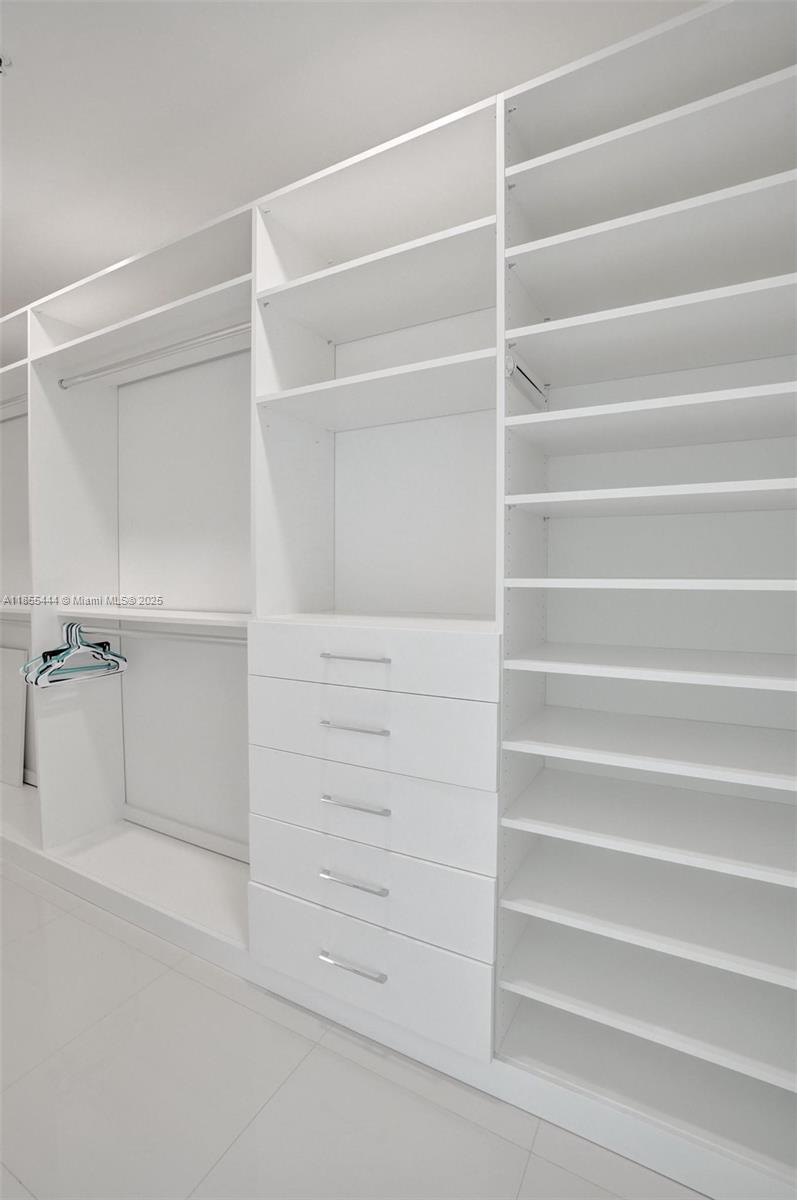 KOI PLAT - Residential Lease