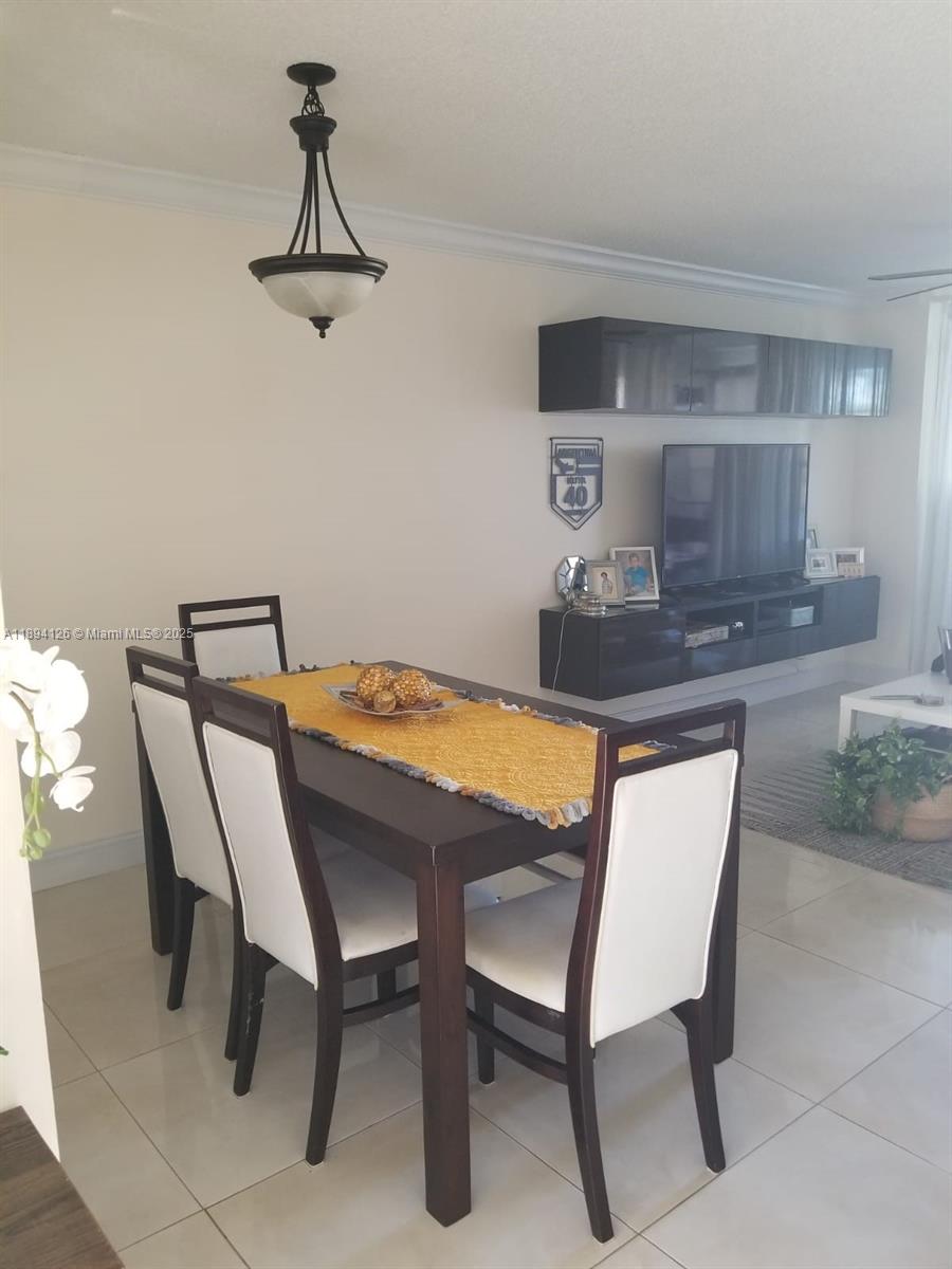 SUNRISE LAKES 44 CONDO - Residential Lease