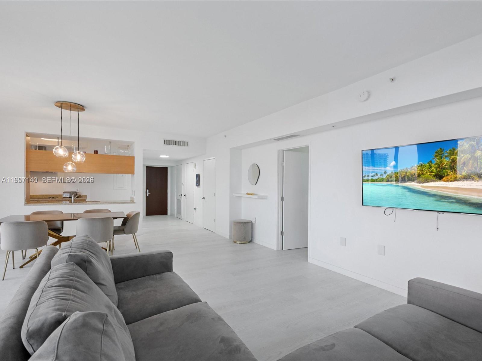 SAYAN CONDO - Residential