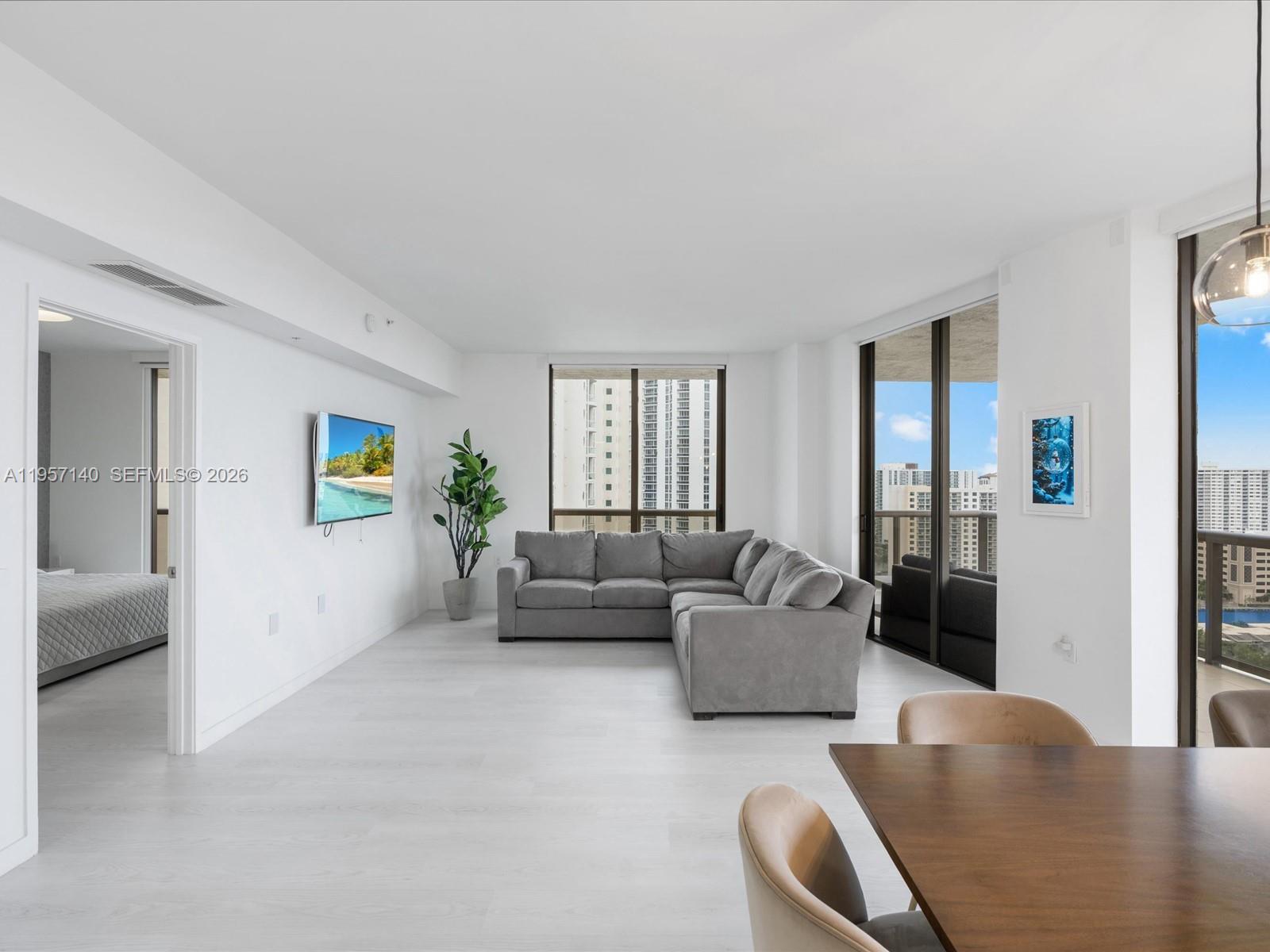 SAYAN CONDO - Residential