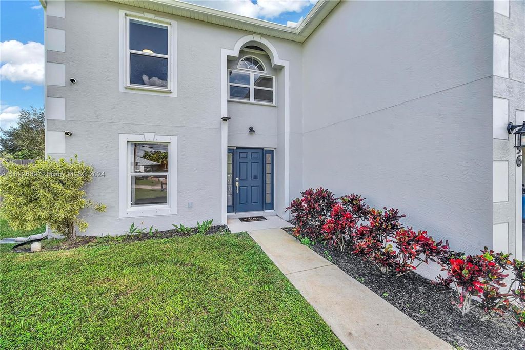 Photo of 196 SW Nina Ct, Port Saint Lucie, FL 34953 (MLS # A11692869)