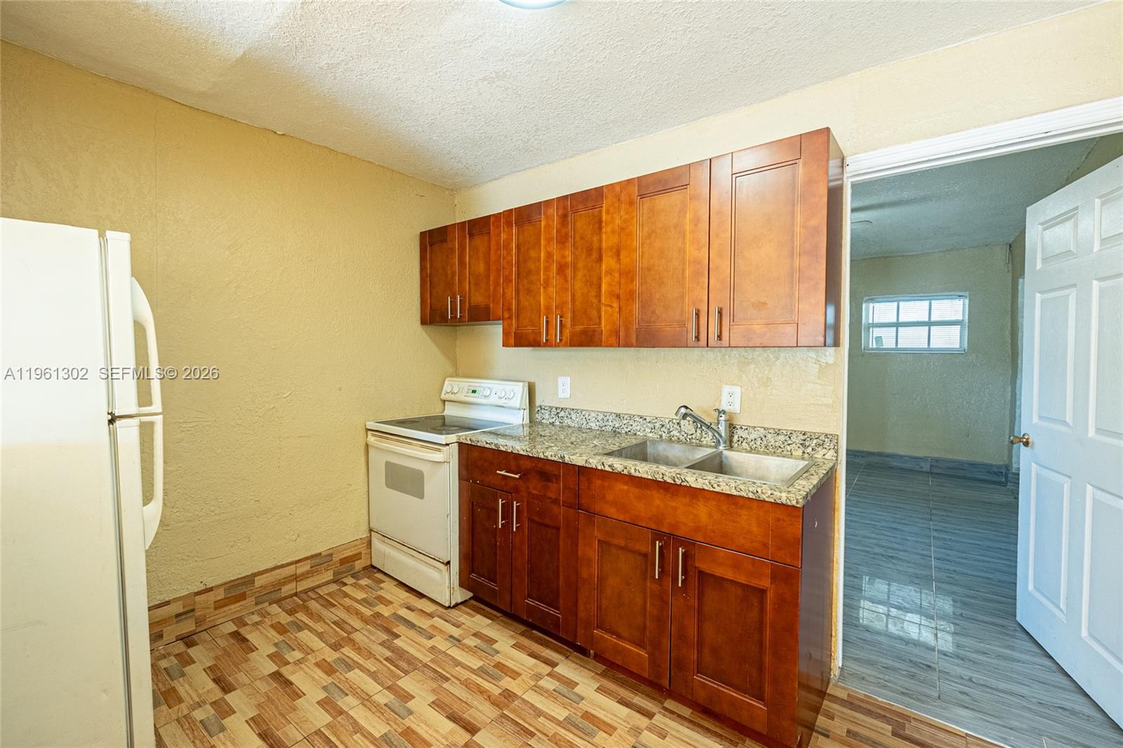 1ST ADDN HOME OWNERS PARA - Residential Income