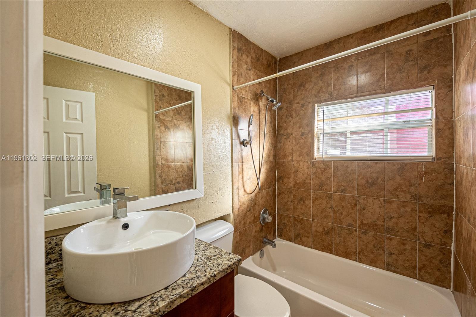 1ST ADDN HOME OWNERS PARA - Residential Income